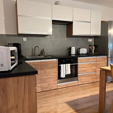 Elen 6 Luzek, 86 M2 Séjour chez l'habitant *